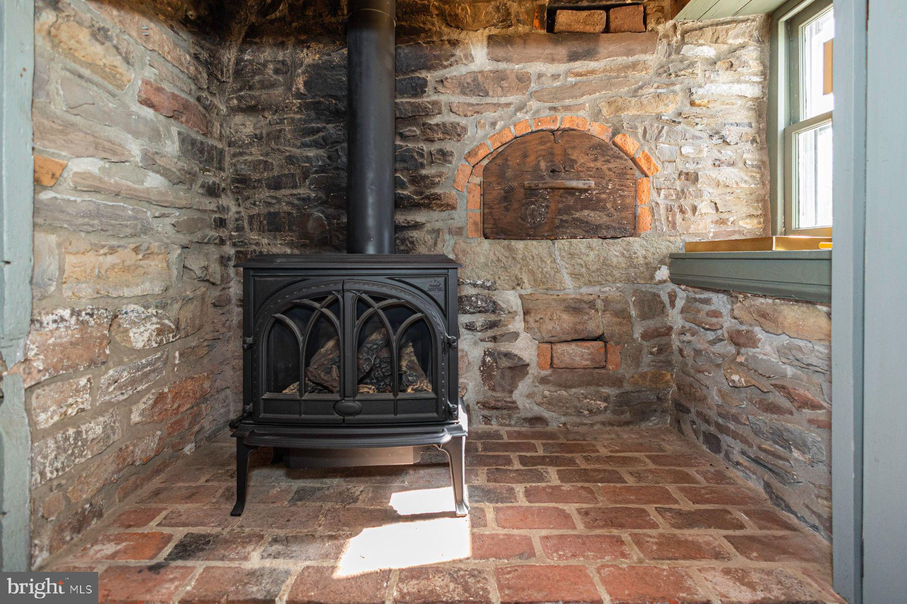 718 Telegraph Road Perkasie, PA 18944 - Photo 19 of 47 a view of wooden door