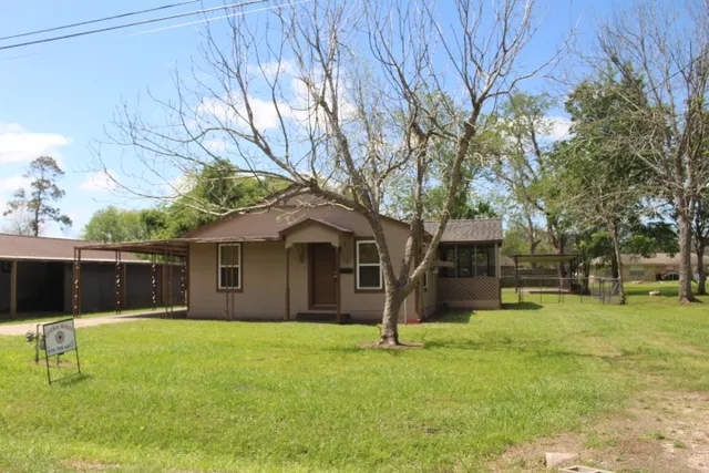 $1,375 | 707 Alice Street, Sweeny, TX 77480