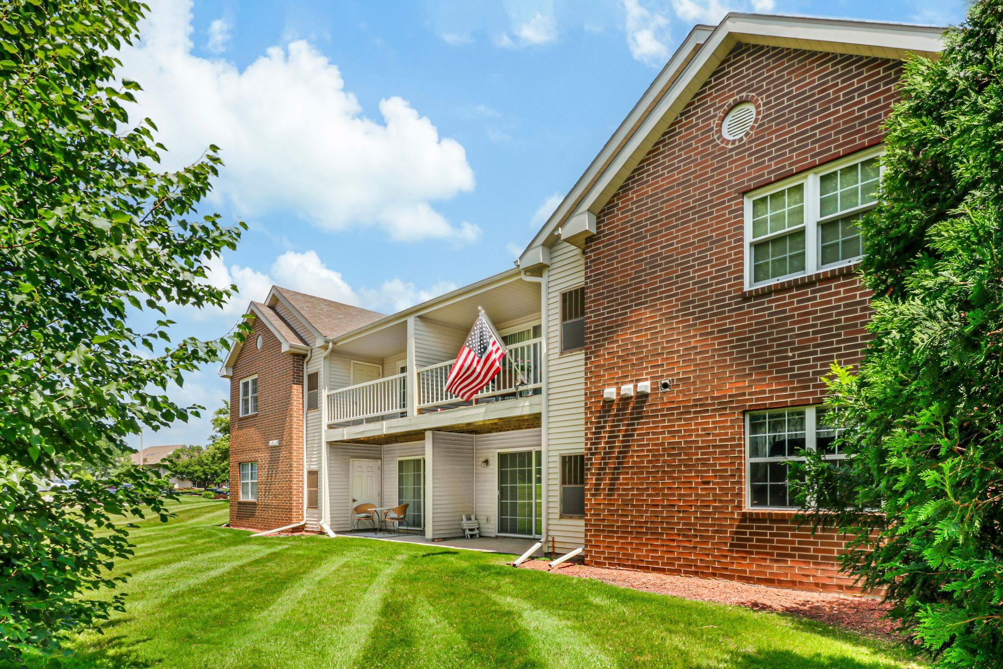 965 Park, Unit 101 Oregon, WI 53575 - Photo 5 of 31