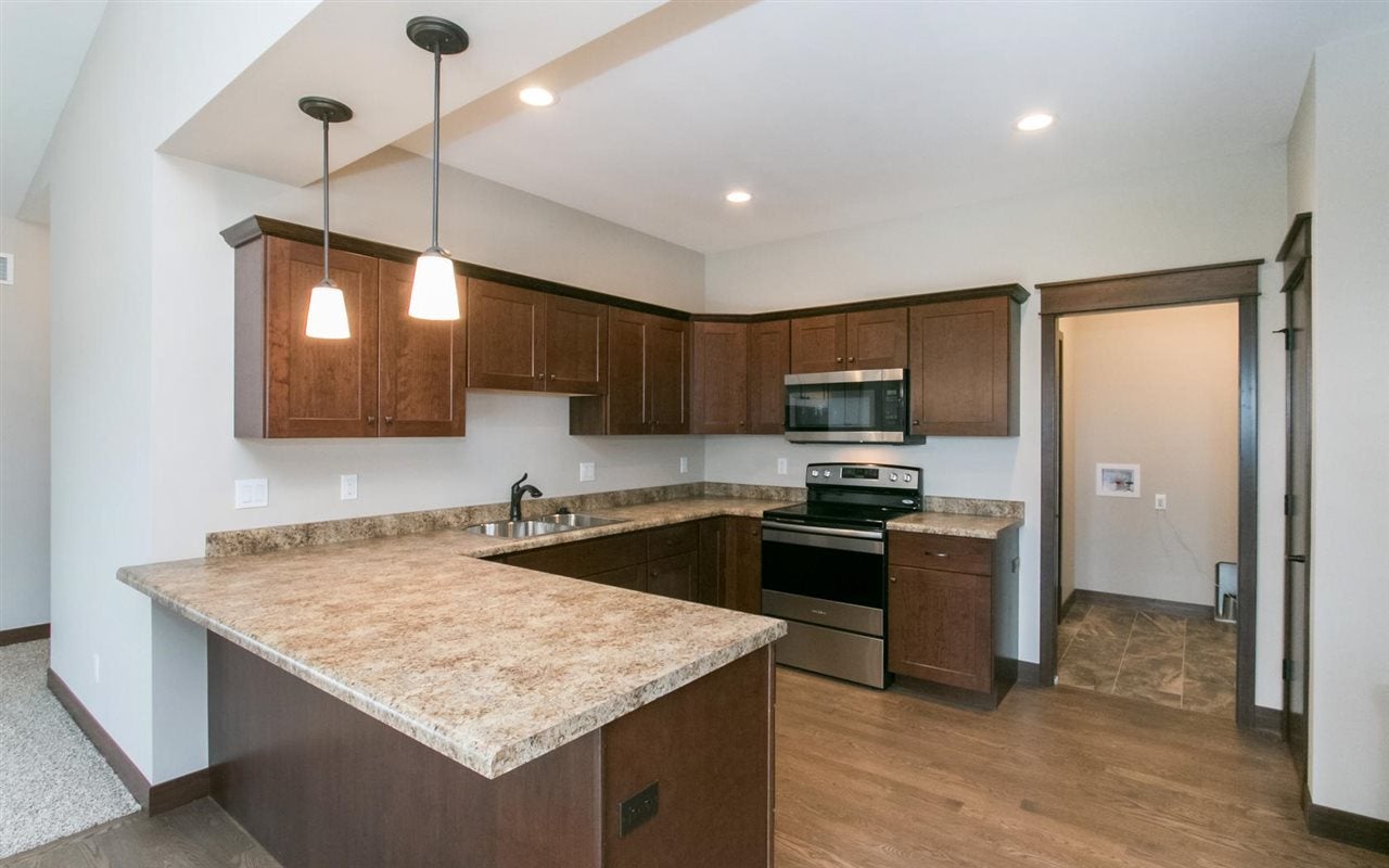 410 Ridge View Court Fairfax, IA 52228 - Photo 10 of 24 Gallery Image 10