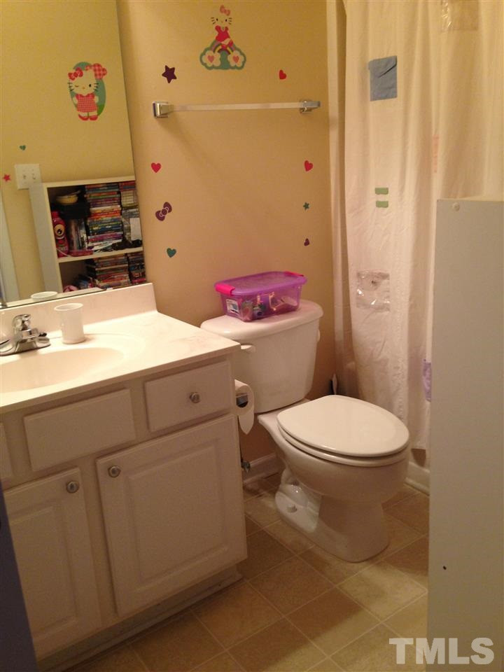 705 Glen Road, Unit 112 Garner, NC 27529 - Photo 10 of 12 Bathroom