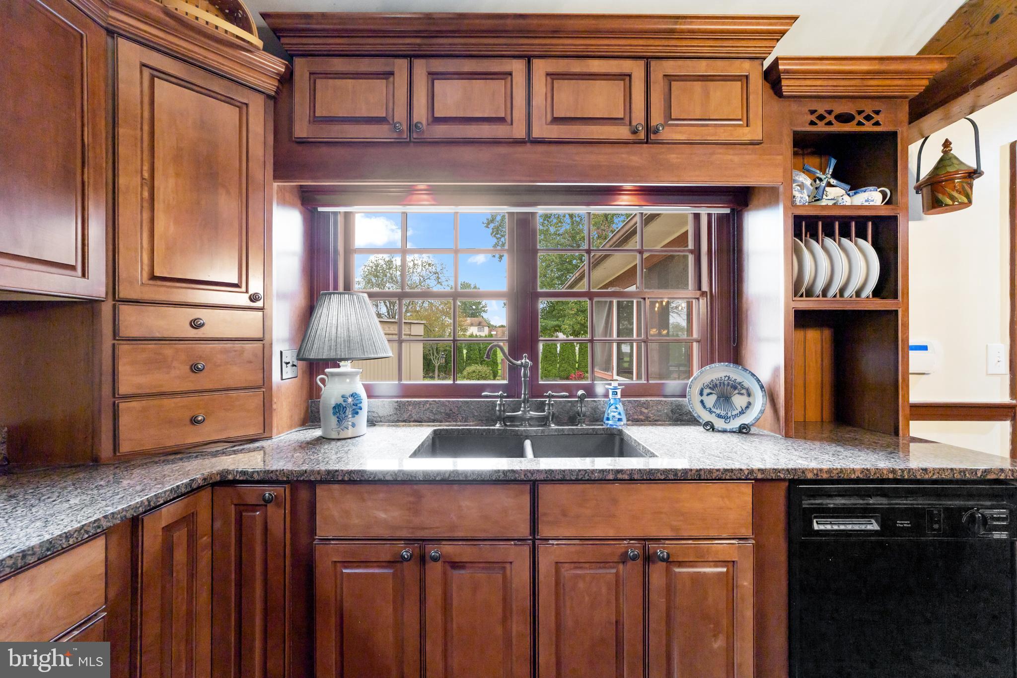 368 Flint Road Langhorne, PA 19047 - Photo 14 of 32 Custom Cabinetry and Granite Countertops