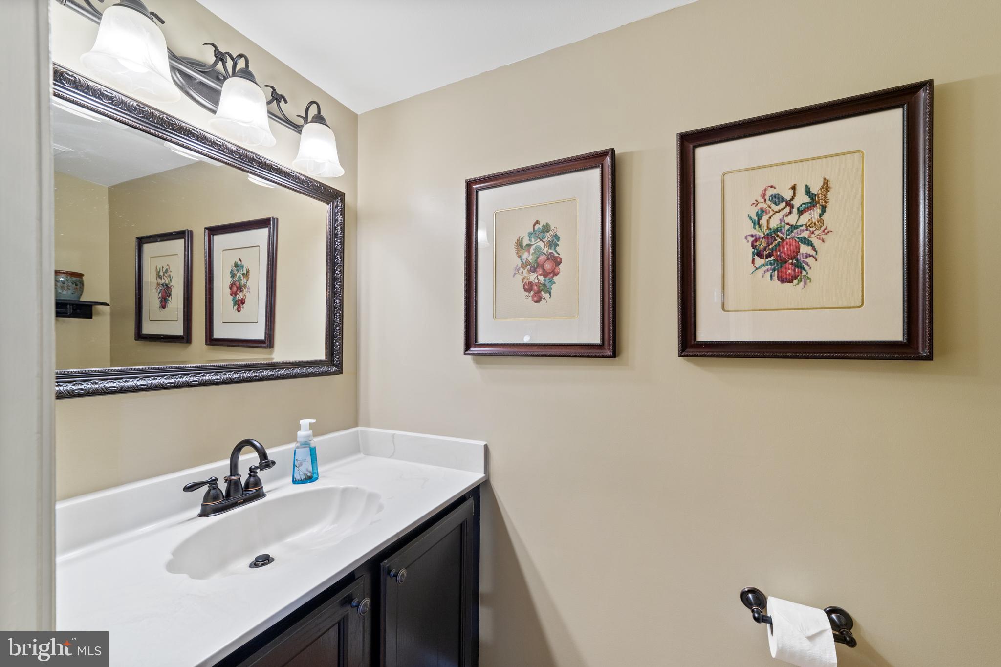 368 Flint Road Langhorne, PA 19047 - Photo 15 of 32 Updated Powder Room