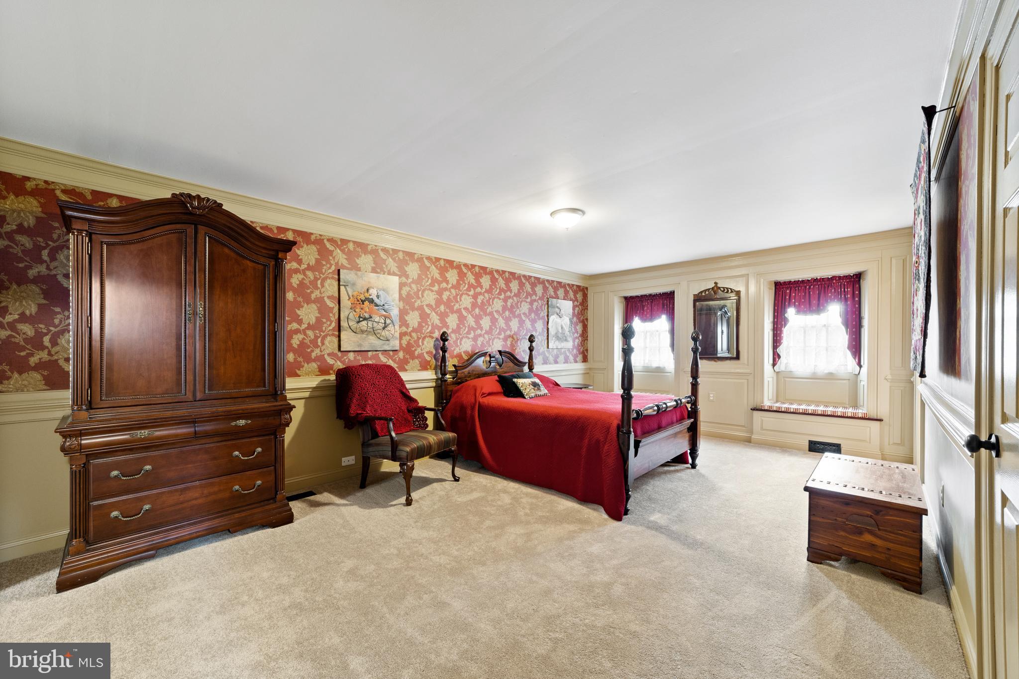 368 Flint Road Langhorne, PA 19047 - Photo 16 of 32 Large Primary Suite
