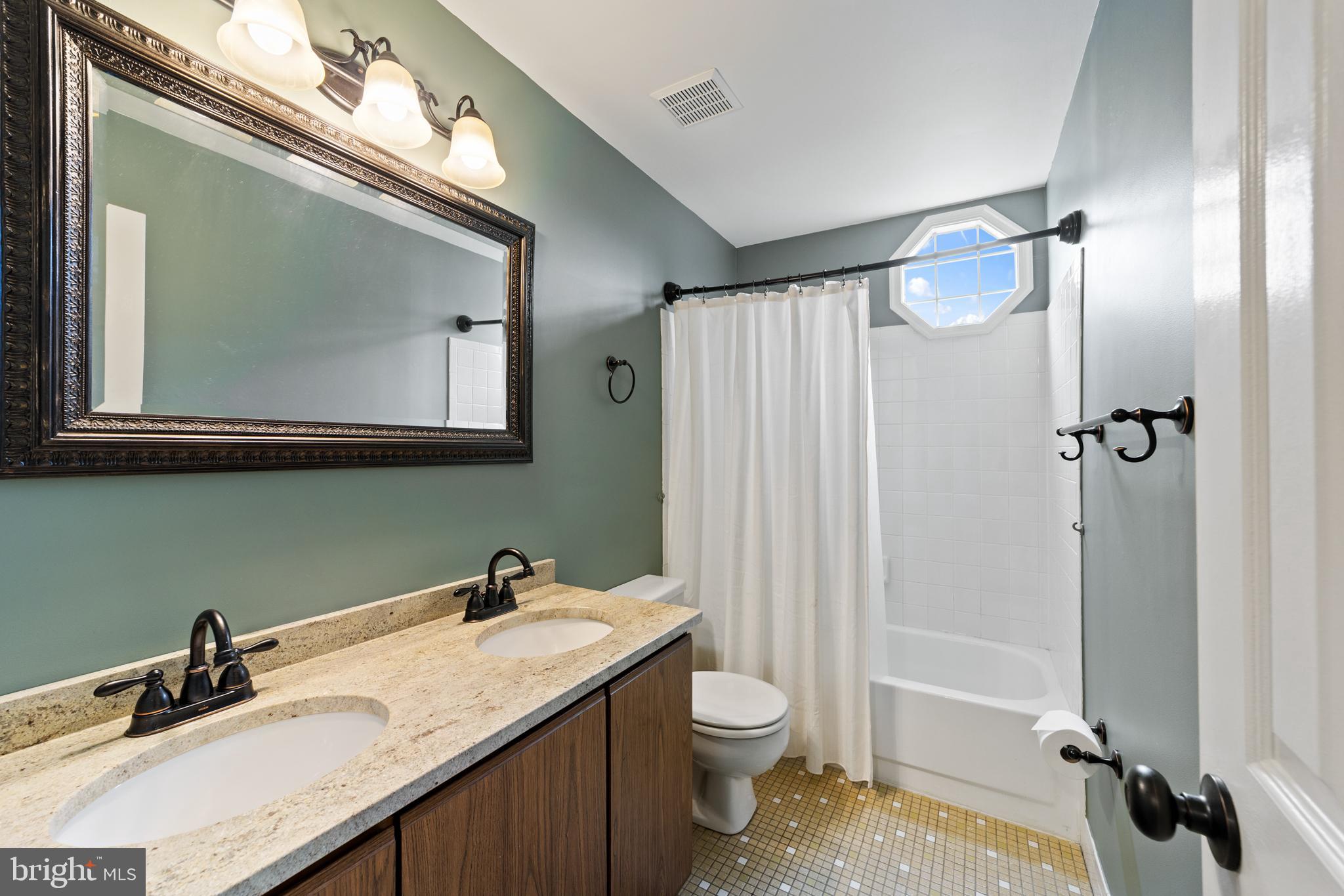 368 Flint Road Langhorne, PA 19047 - Photo 25 of 32 Hall Bath