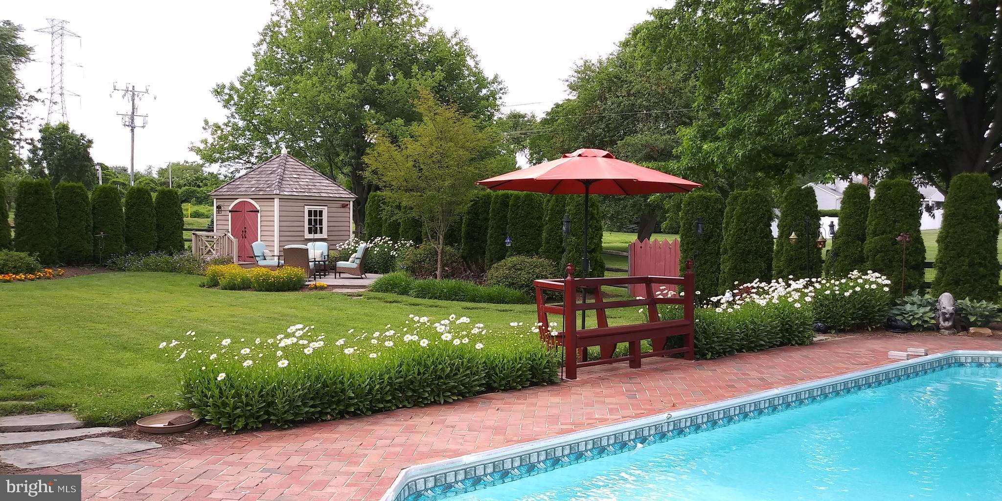368 Flint Road Langhorne, PA 19047 - Photo 28 of 32 Professional Landscape