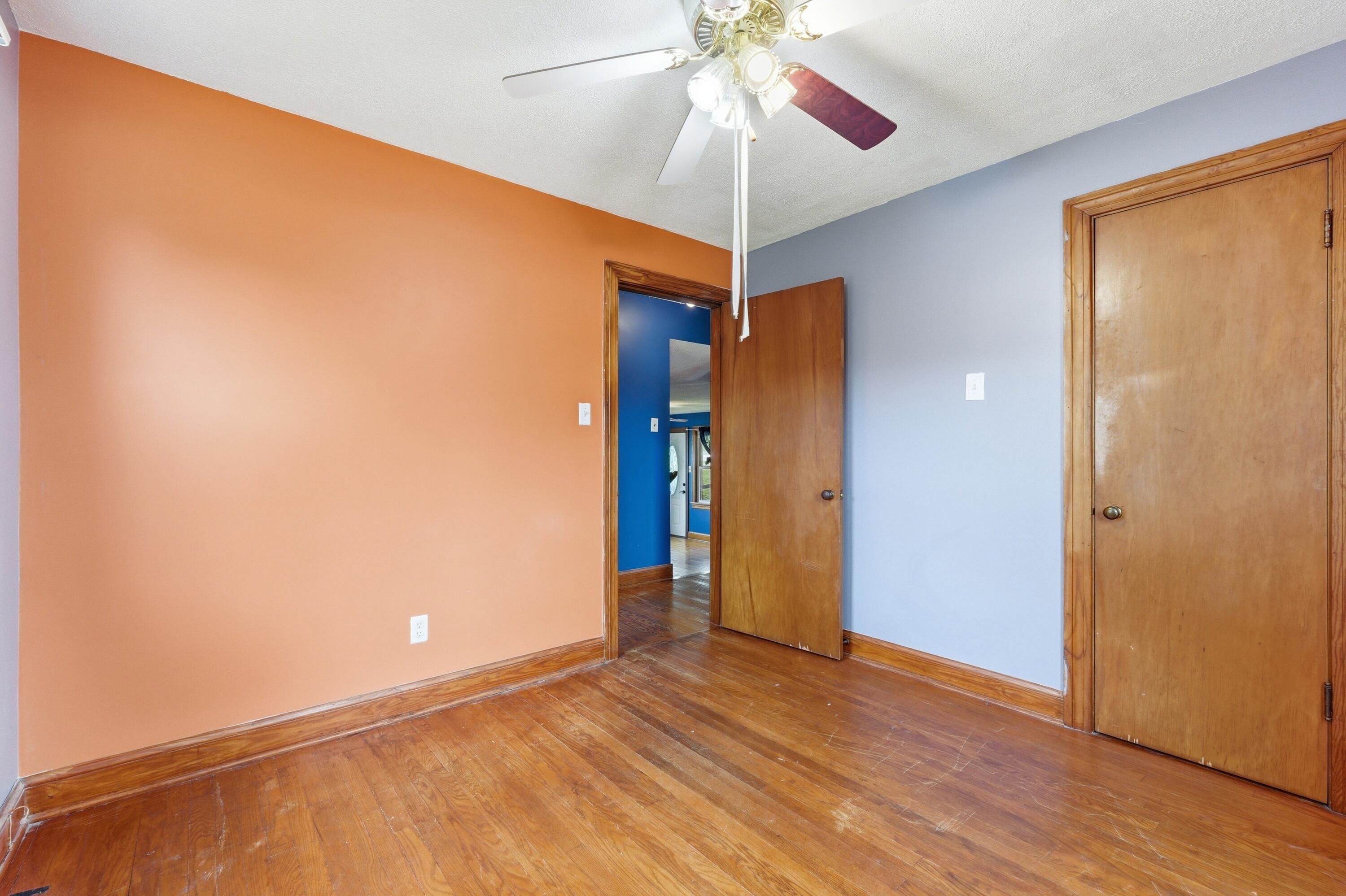 671 Main Street Pleasureville, KY 40057 - Photo 17 of 30 671main_louisvillerealestatemedia_109