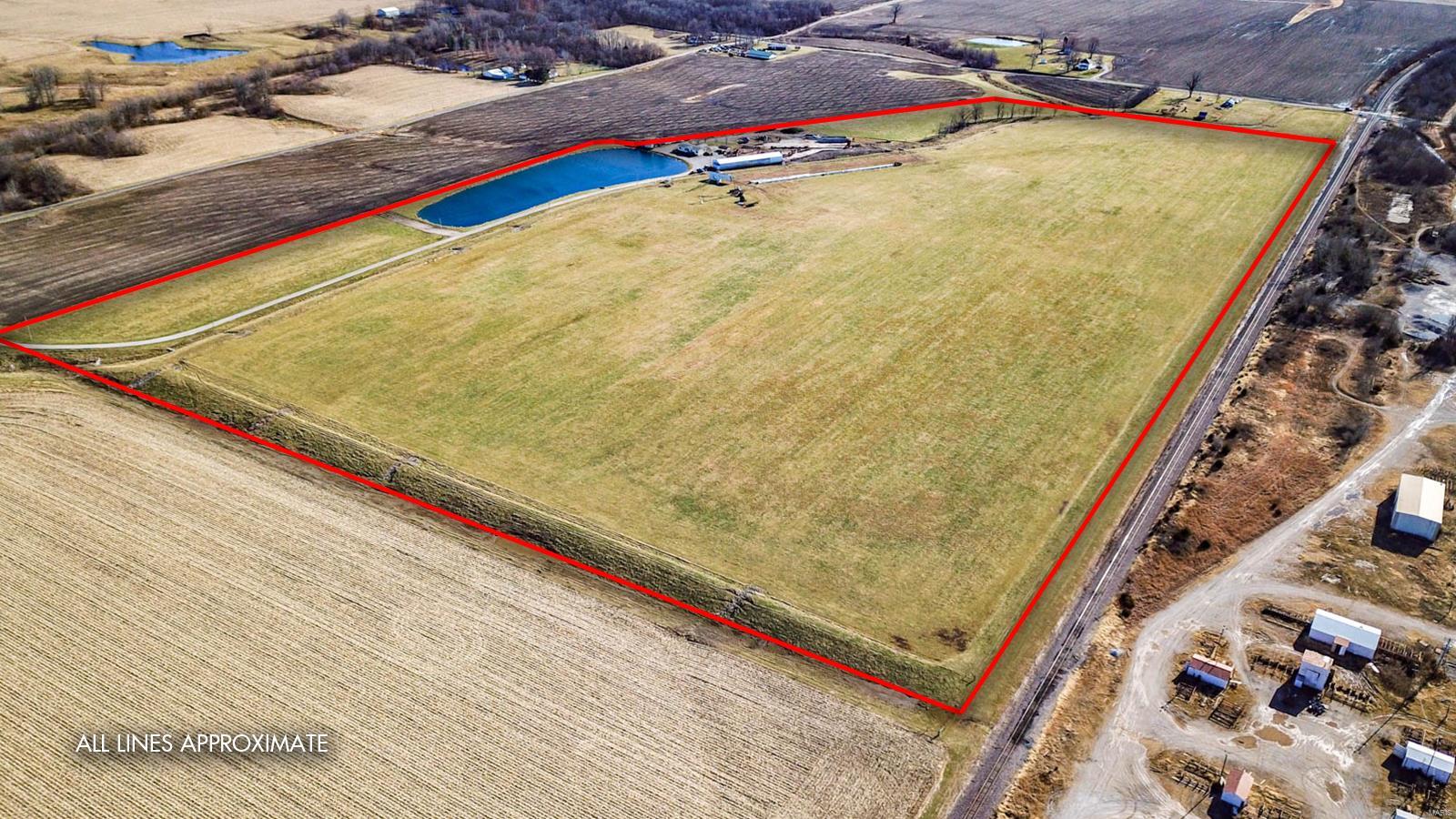 9517 Henderson Road Gillespie, IL 62033 - Photo 11 of 60