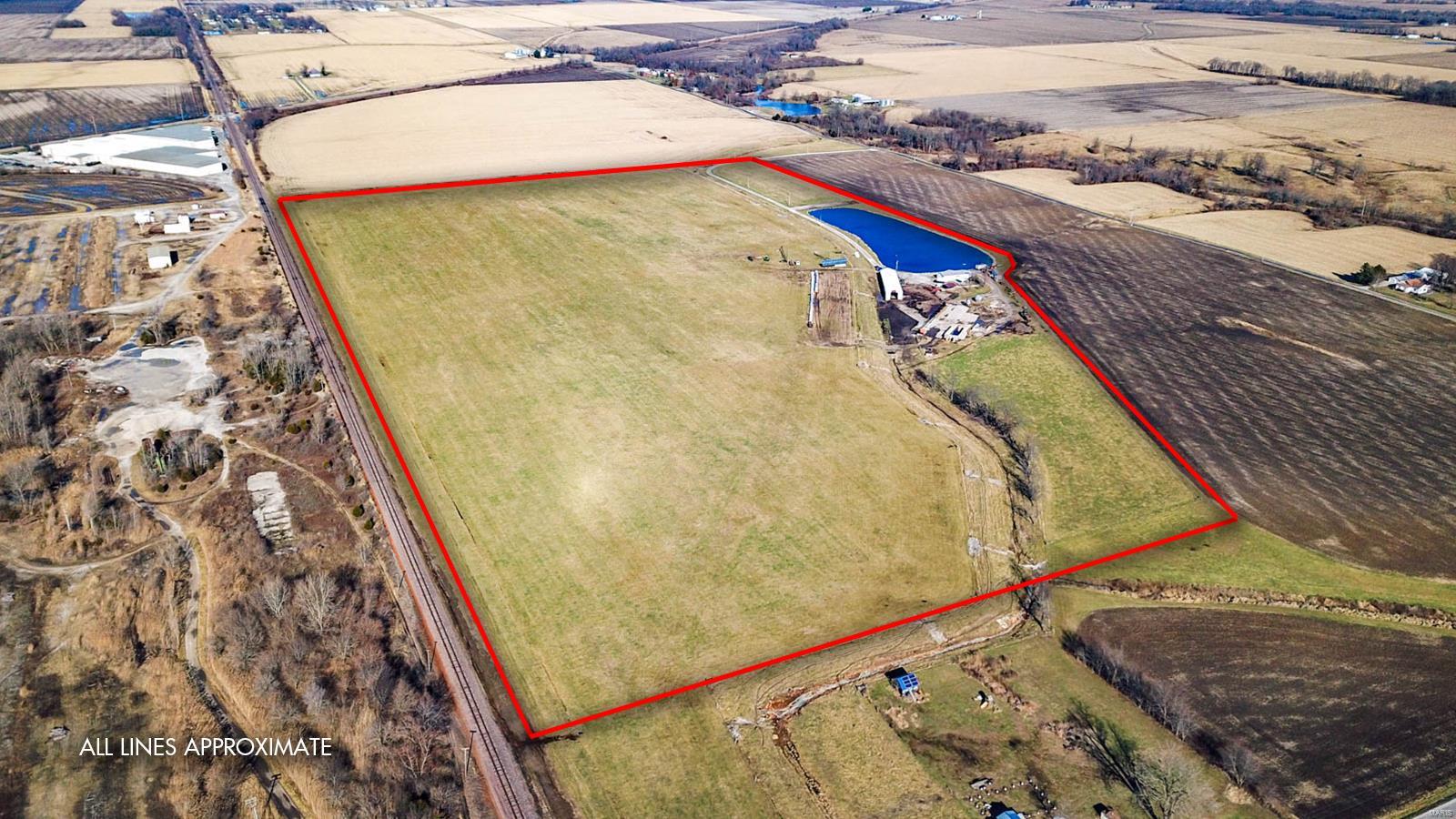9517 Henderson Road Gillespie, IL 62033 - Photo 13 of 60