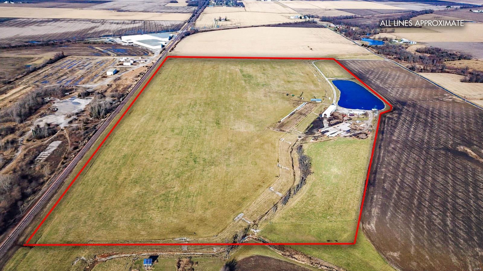 9517 Henderson Road Gillespie, IL 62033 - Photo 15 of 60