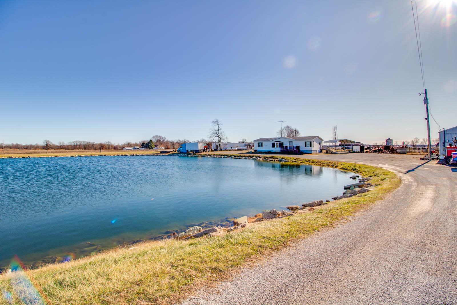 9517 Henderson Road Gillespie, IL 62033 - Photo 35 of 60