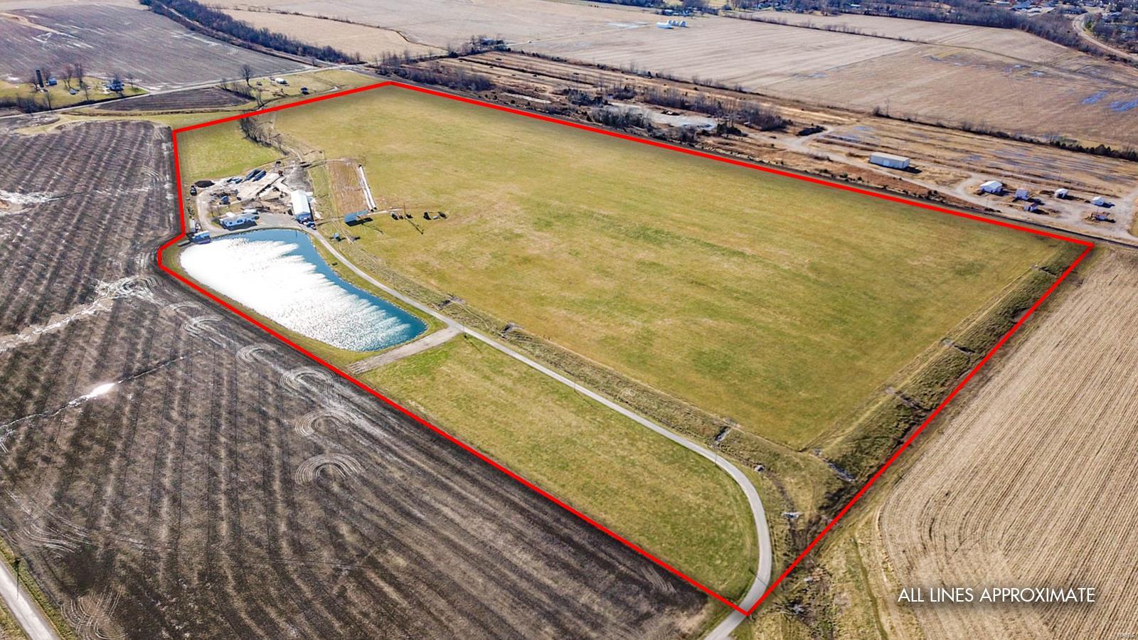 9517 Henderson Road Gillespie, IL 62033 - Photo 7 of 60