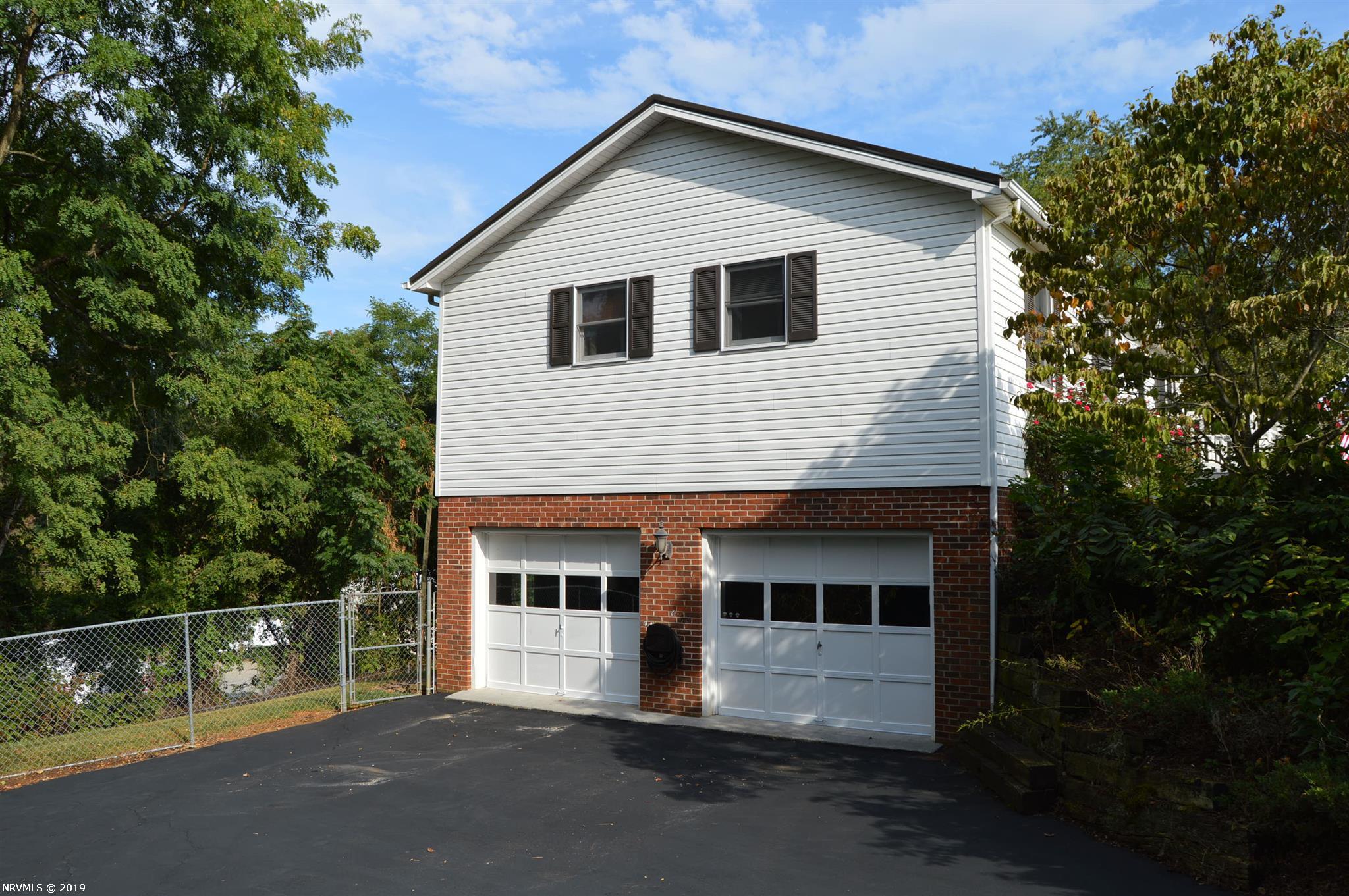 450 Reading Road Christiansburg, VA 24073 - Photo 3 of 57 Gallery Image 3