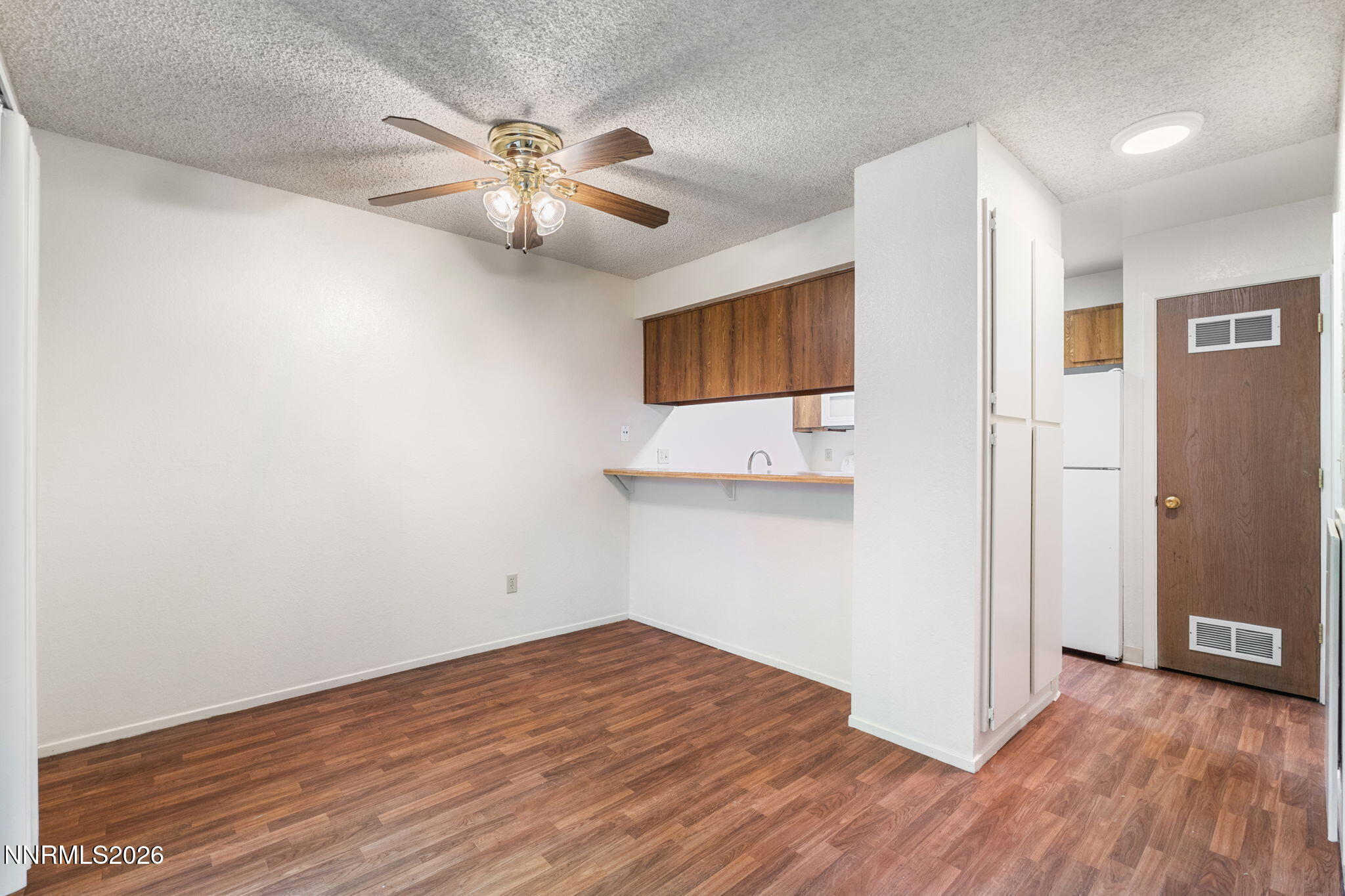 4516 Matich Drive Reno, NV 89502 - Photo 11 of 28 16-web-or-mls-DSC05653