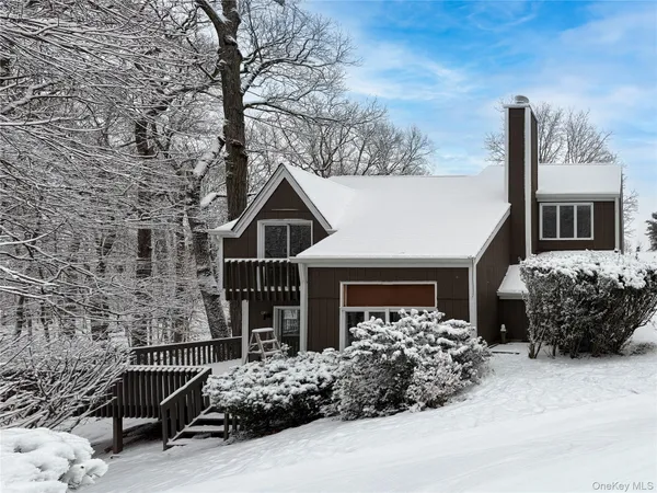 $799,000 | 5 Grove Mews, Chappaqua, NY 10514