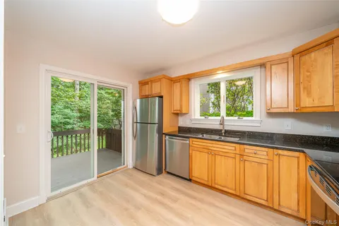 $799,000 | 5 Grove Mews, Chappaqua, NY 10514