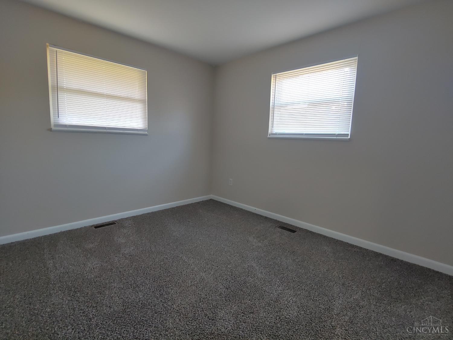 819 Fairborn Road Forest Park, OH 45240 - Photo 12 of 26