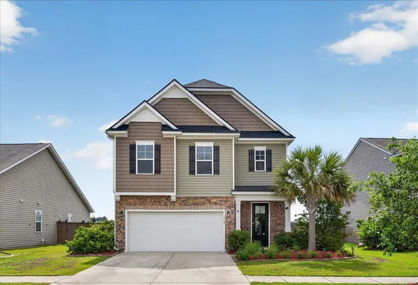 $406,000 | 464 Zenith Boulevard, Summerville, SC 29486