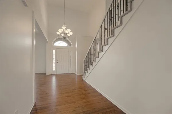 $525,000 | 10224 North Willow Avenue, Kansas City, MO 64157