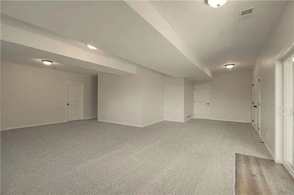 $525,000 | 10224 North Willow Avenue, Kansas City, MO 64157