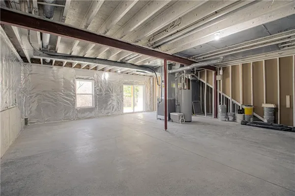 $525,000 | 10224 North Willow Avenue, Kansas City, MO 64157
