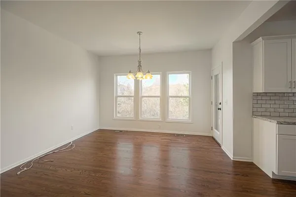 $525,000 | 10224 North Willow Avenue, Kansas City, MO 64157