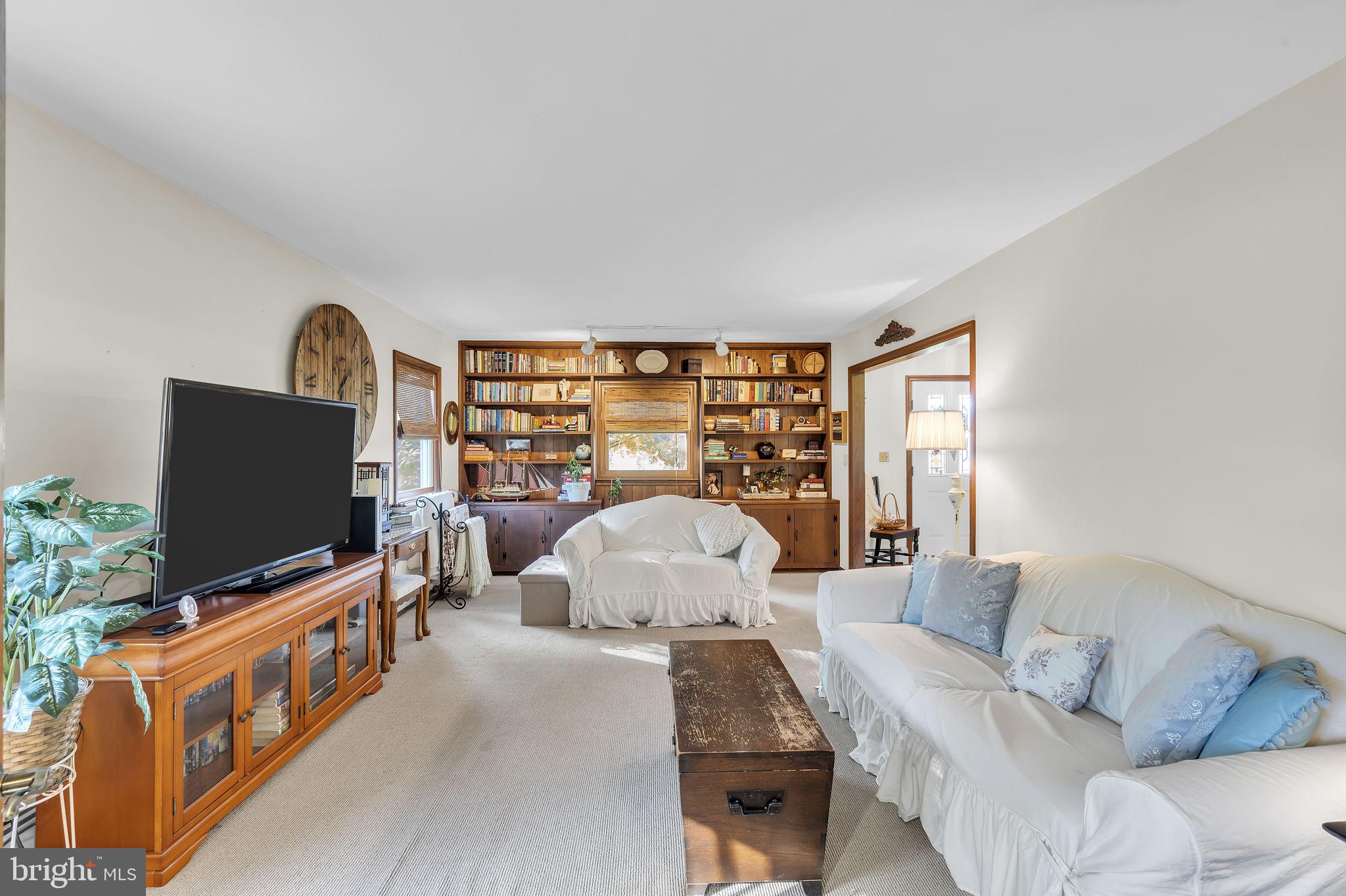 354 Old York Road Hamilton, NJ 08620 - Photo 8 of 49 Gallery Image 8