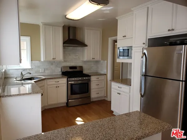 $6,400 | 1729 South Carmelina Avenue, Los Angeles, CA 90025