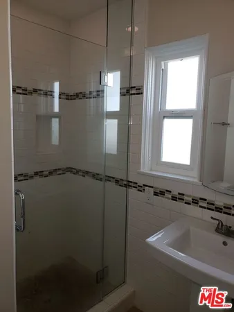 $6,400 | 1729 South Carmelina Avenue, Los Angeles, CA 90025