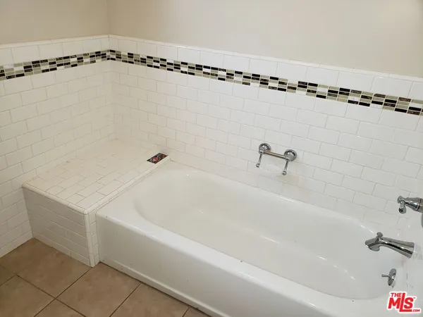 $6,400 | 1729 South Carmelina Avenue, Los Angeles, CA 90025