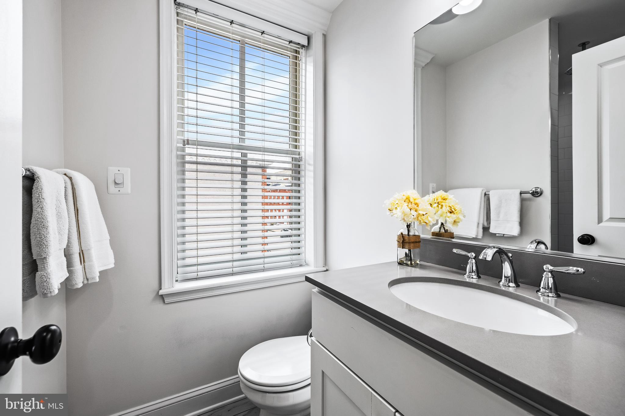 1637 Clarkson Street Baltimore, MD 21230 - Photo 29 of 46 Upper level full bathroom