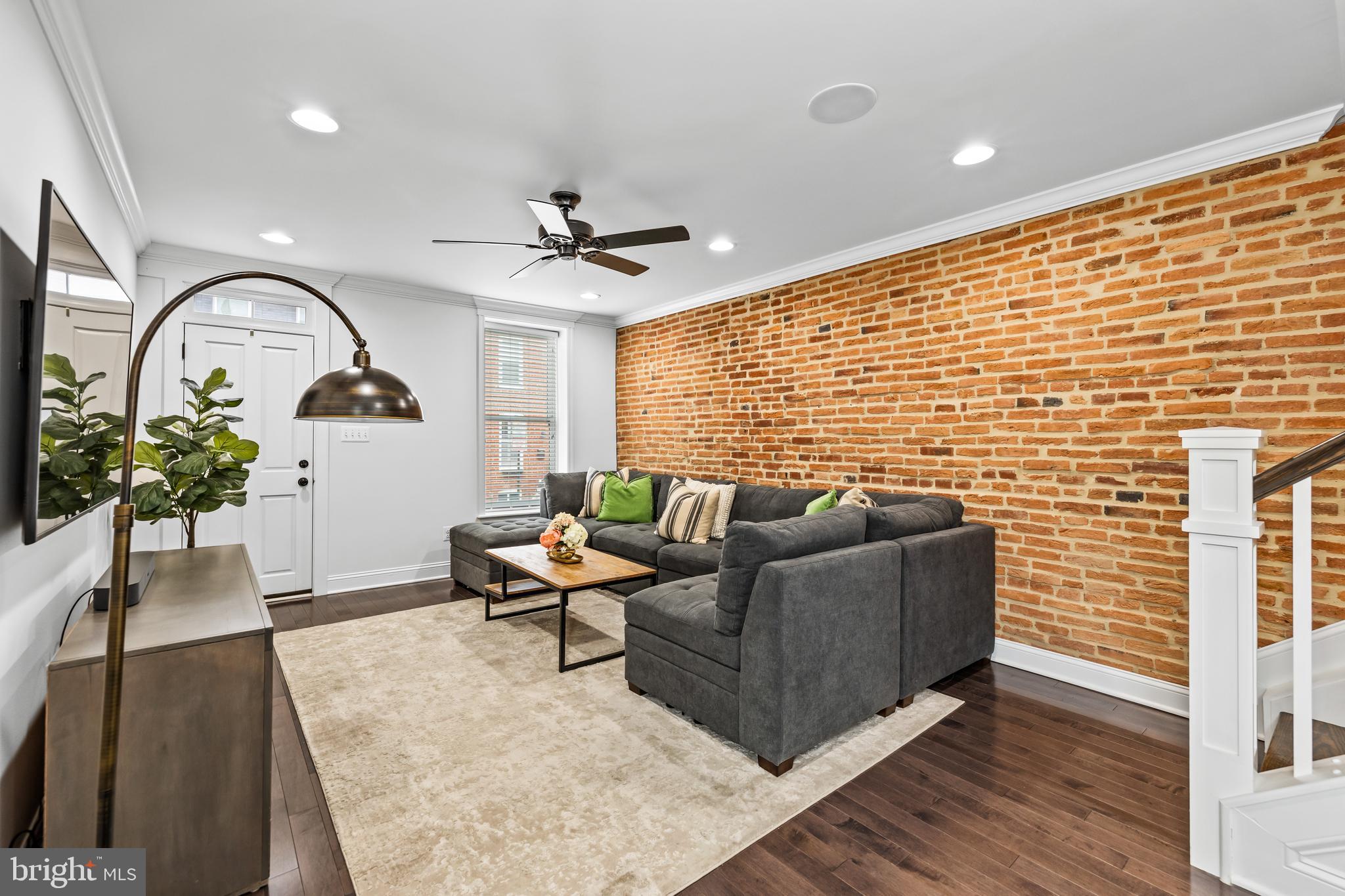 1637 Clarkson Street Baltimore, MD 21230 - Photo 3 of 46 Living room