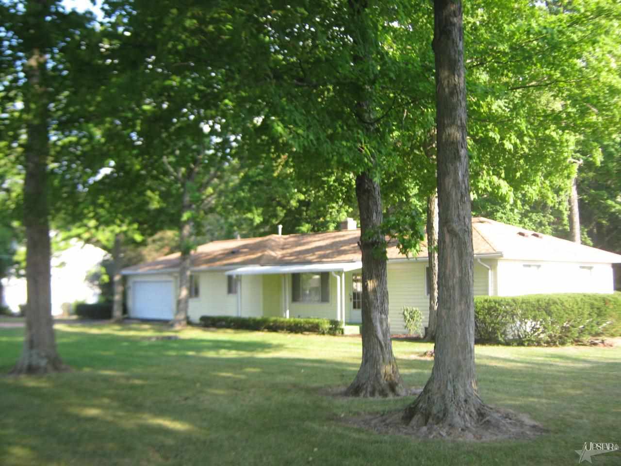 336 East Dustman Road Bluffton, IN 46714 - Photo 3 of 24 Gallery Image 3