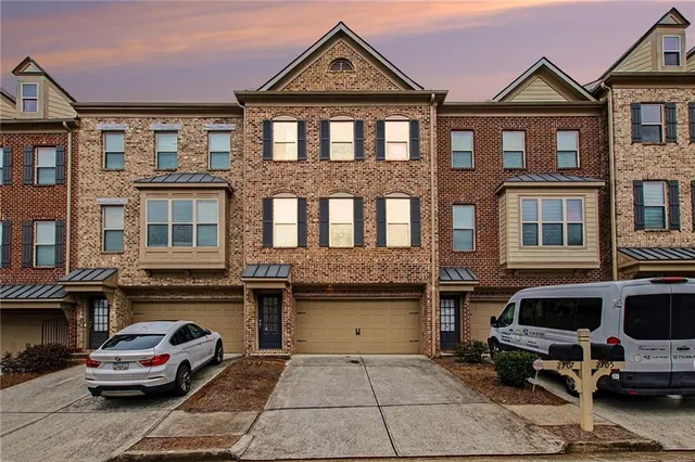 $385,000 | 2707 Hallwood Lane, Suwanee, GA 30024