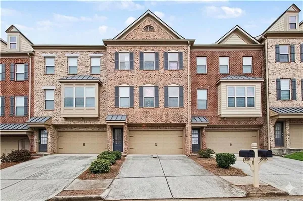 $369,000 | 2707 Hallwood Lane, Suwanee, GA 30024