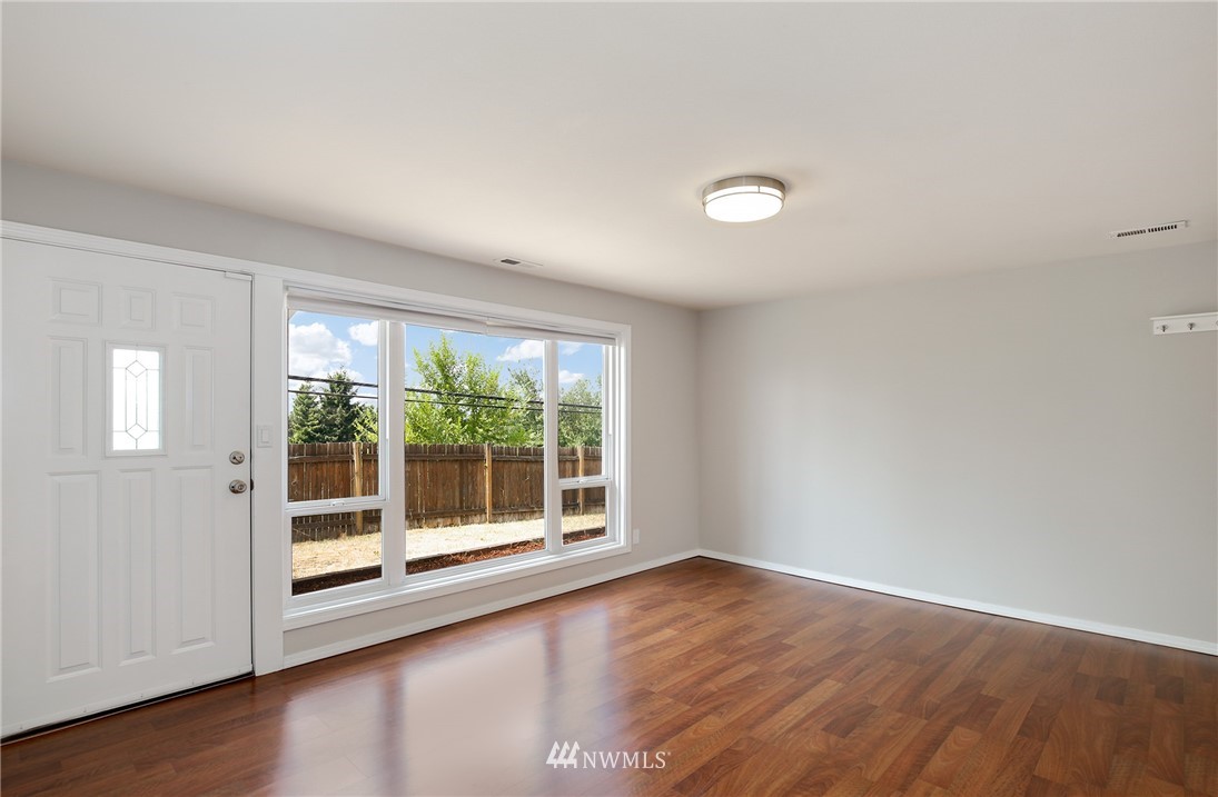 3304 Northeast 6th Street Renton, WA 98056 - Photo 3 of 17