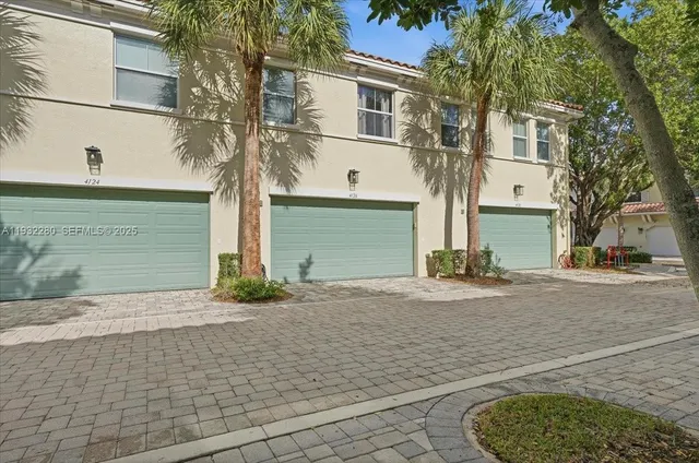 $535,000 | 4126 Cascada Circle, Cooper City, FL 33024