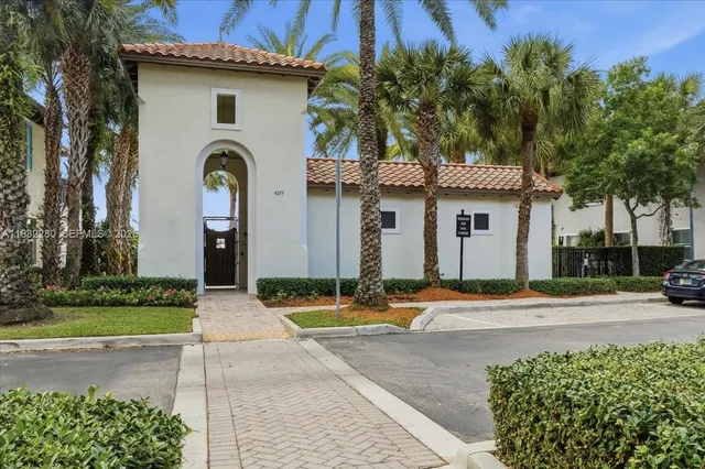 $535,000 | 4126 Cascada Circle, Cooper City, FL 33024