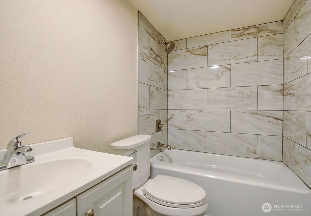 24919 Hoehn Road, Unit 72 Sedro-Woolley, WA 98284 - Photo 16 of 18