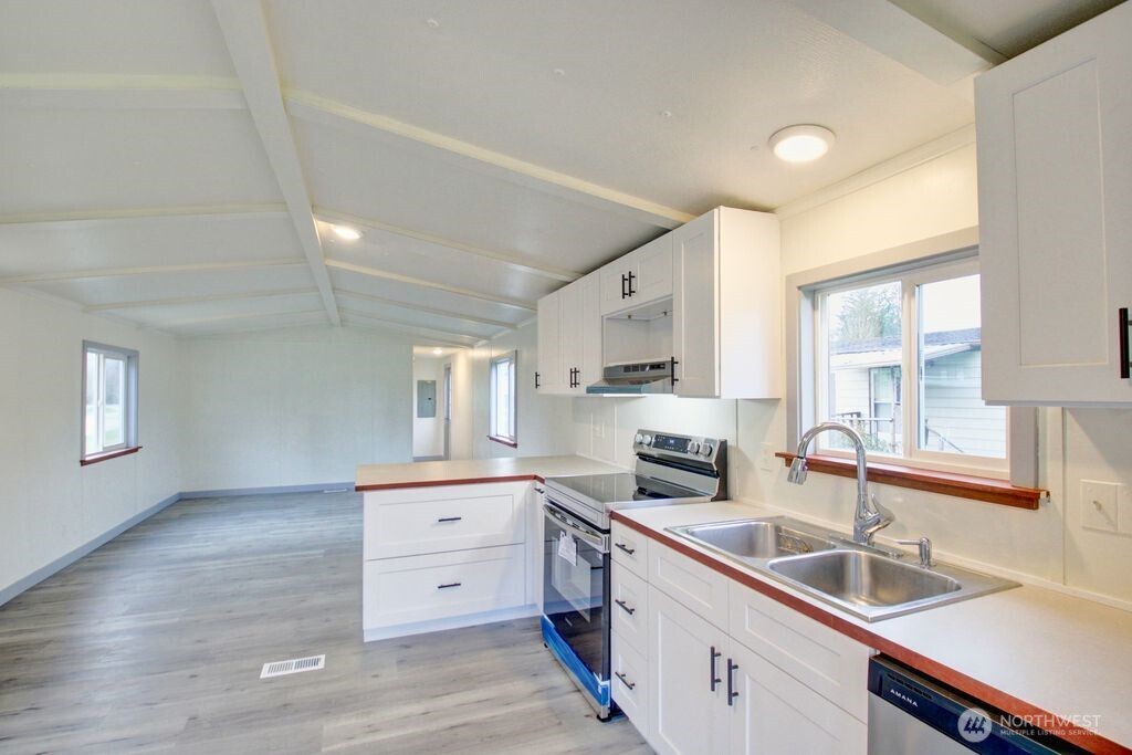 24919 Hoehn Road, Unit 72 Sedro-Woolley, WA 98284 - Photo 6 of 18