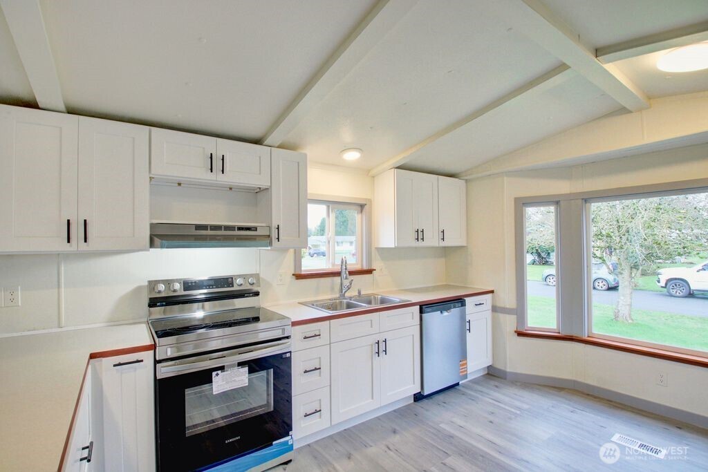 24919 Hoehn Road, Unit 72 Sedro-Woolley, WA 98284 - Photo 7 of 18