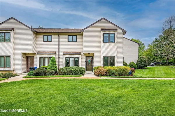 $576,000 | 15 Orange Drive, Marlboro, NJ 07746