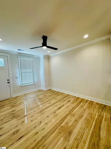 $389,900 | 9 Hawthorne Lane, Unit 103, Greenville, SC 29605