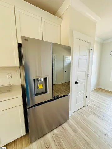 $389,900 | 9 Hawthorne Lane, Unit 103, Greenville, SC 29605