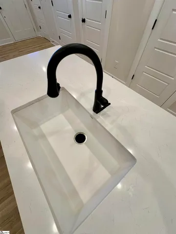 $389,900 | 9 Hawthorne Lane, Unit 103, Greenville, SC 29605