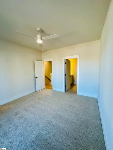 $389,900 | 9 Hawthorne Lane, Unit 103, Greenville, SC 29605