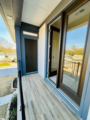 $389,900 | 9 Hawthorne Lane, Unit 103, Greenville, SC 29605