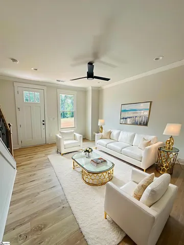 $389,900 | 9 Hawthorne Lane, Unit 103, Greenville, SC 29605