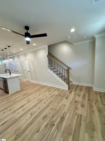 $389,900 | 9 Hawthorne Lane, Unit 103, Greenville, SC 29605