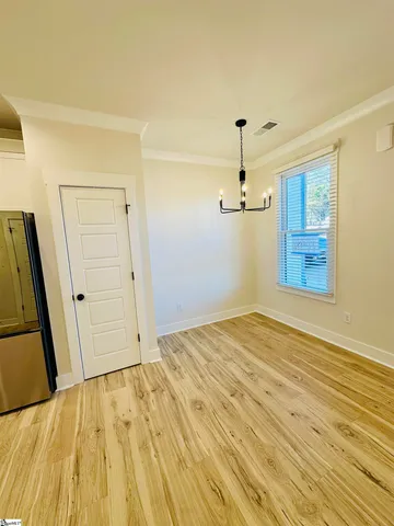 $389,900 | 9 Hawthorne Lane, Unit 103, Greenville, SC 29605